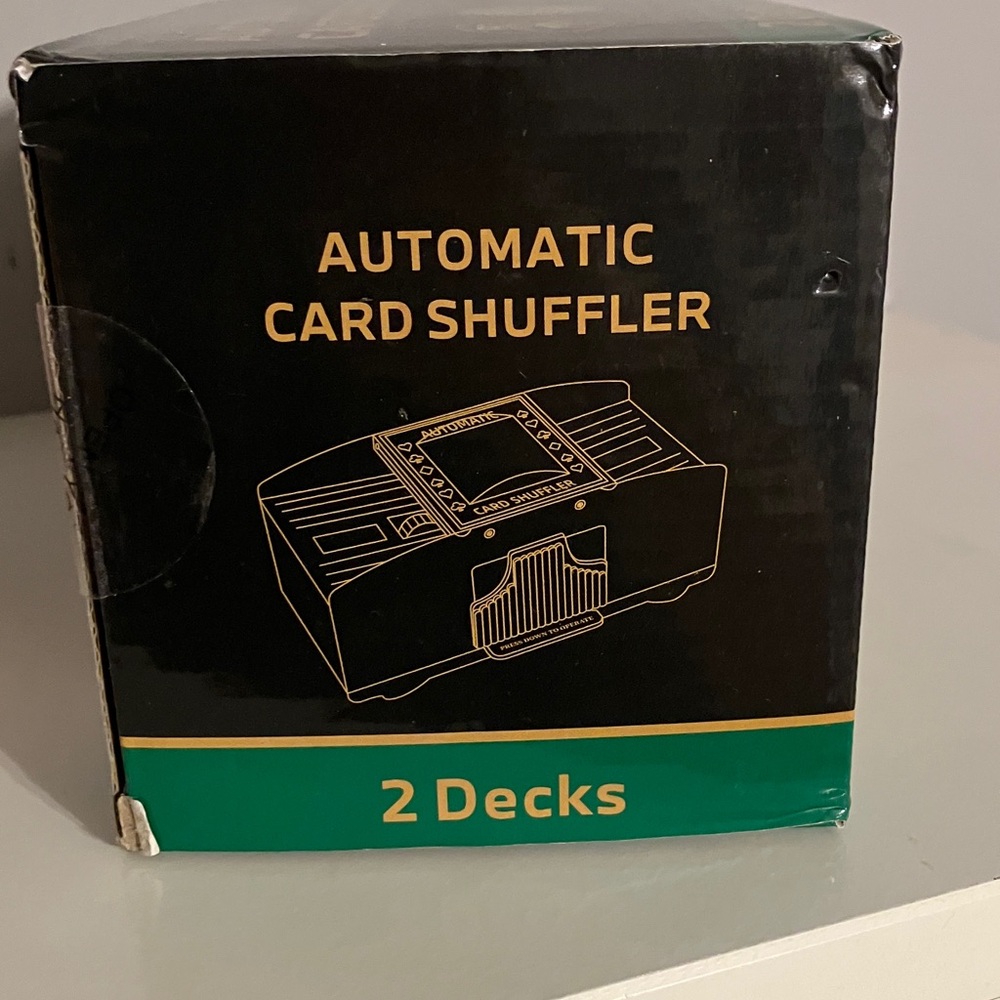 Bemecato Automatic Card Shuffler - Picture 3 of 4